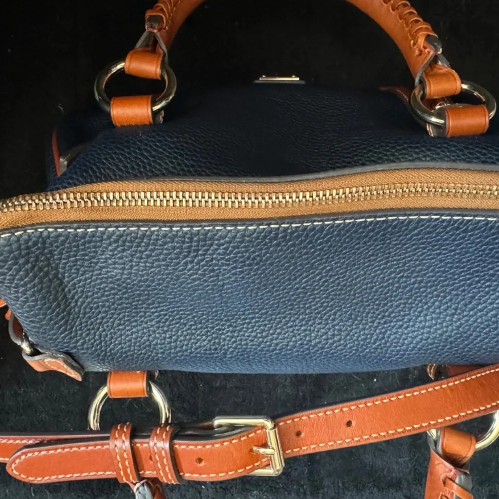 Dooney & Bourke Pebble Grain Navy Satchel - Used only 2 days! - Picture 4 of 16